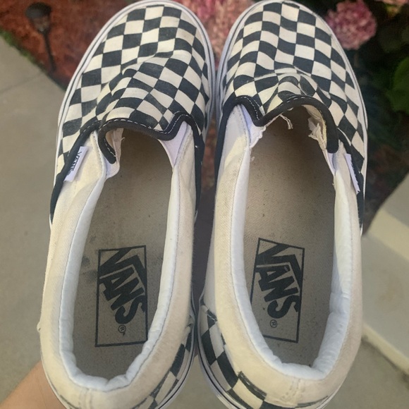 Vans - Picture 2 of 4